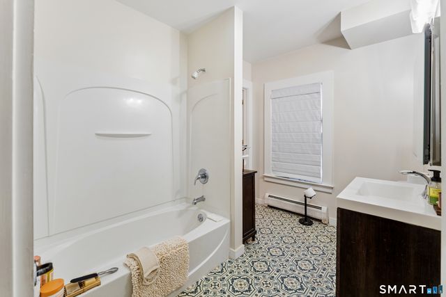 653 Winchester Avenue, New Haven, CT 06511