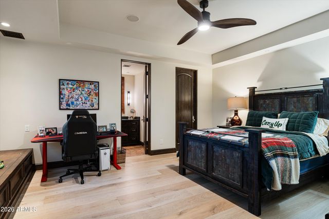 33262 N VANISHING Trail, Scottsdale, AZ 85266