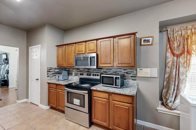 7928 Vista Hill Lane, Dallas, TX 75249