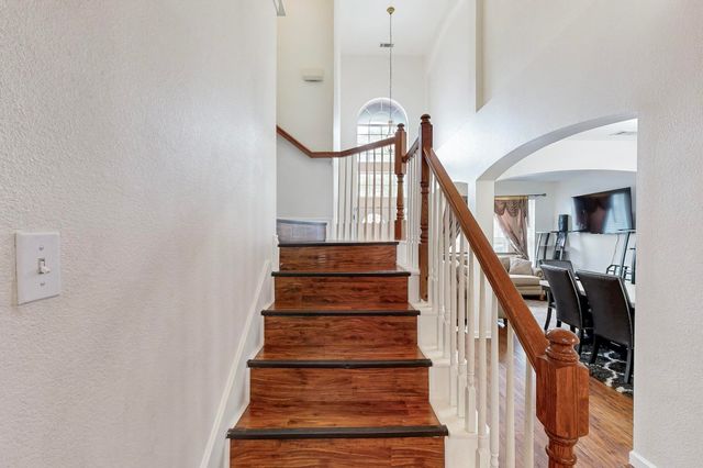 7928 Vista Hill Lane, Dallas, TX 75249