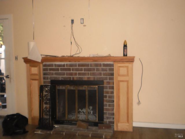 1911 Corby Ave, Santa Rosa, CA 95407