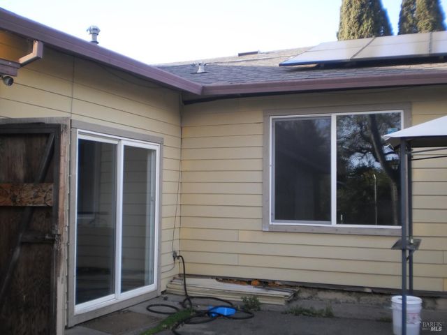 1911 Corby Ave, Santa Rosa, CA 95407