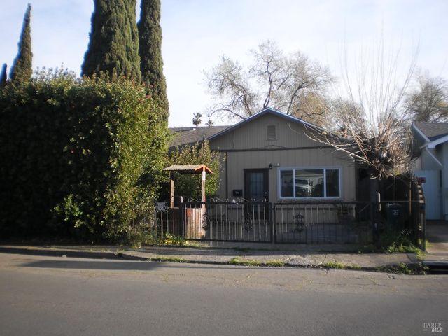 1911 Corby Ave, Santa Rosa, CA 95407