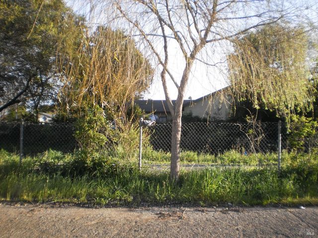 1911 Corby Ave, Santa Rosa, CA 95407