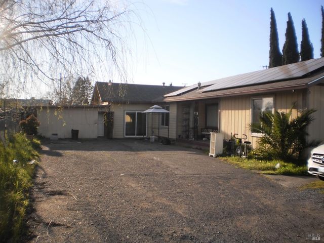 1911 Corby Ave, Santa Rosa, CA 95407