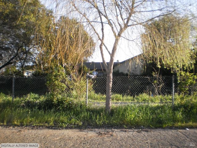 1911 Corby Ave, Santa Rosa, CA 95407