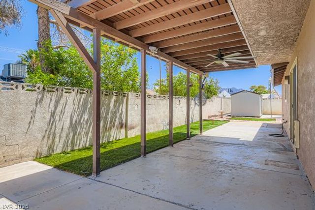 733 Strawberry Place, Henderson, NV 89002
