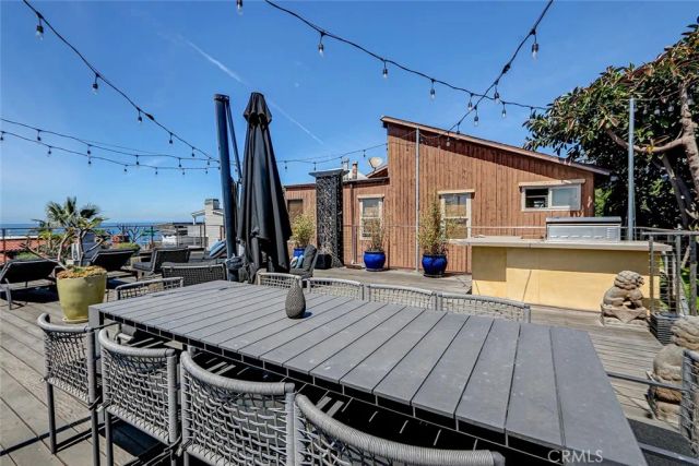 3205 Bayview Drive, Manhattan Beach, CA 90266