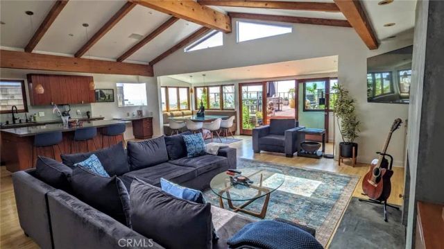 3205 Bayview Drive, Manhattan Beach, CA 90266