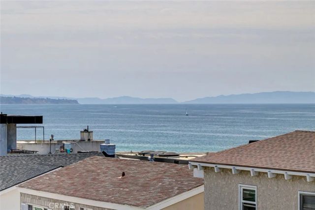 3205 Bayview Drive, Manhattan Beach, CA 90266
