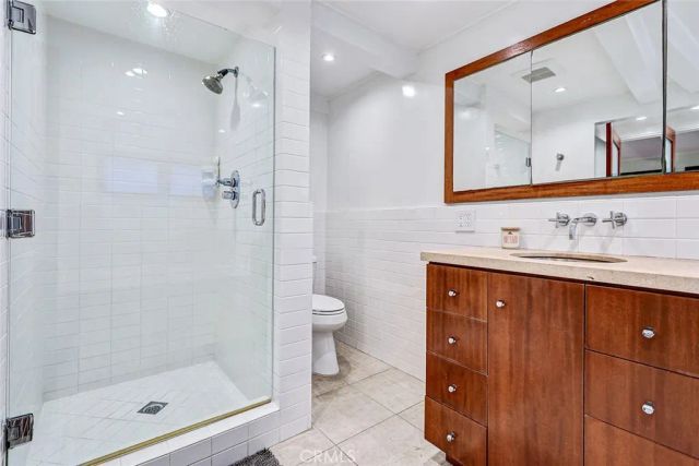 3205 Bayview Drive, Manhattan Beach, CA 90266