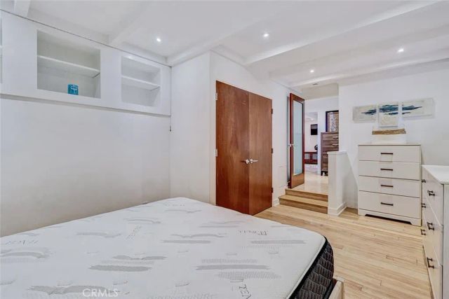 3205 Bayview Drive, Manhattan Beach, CA 90266