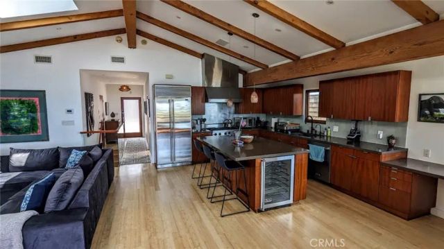 3205 Bayview Drive, Manhattan Beach, CA 90266