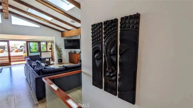 3205 Bayview Drive, Manhattan Beach, CA 90266