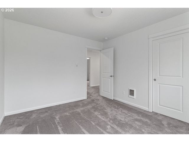 427 Se 154TH Ave, Portland, OR 97233