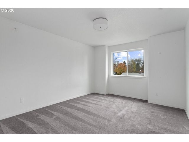 427 Se 154TH Ave, Portland, OR 97233