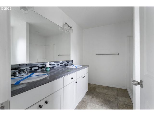 427 Se 154TH Ave, Portland, OR 97233