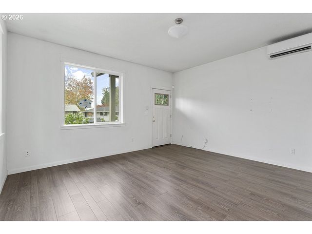 427 Se 154TH Ave, Portland, OR 97233