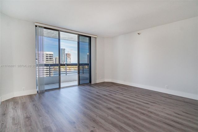 3530 Mystic Pointe Drive 1513, Aventura, FL 33180