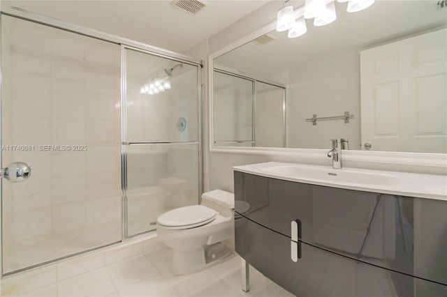 3530 Mystic Pointe Drive 1513, Aventura, FL 33180