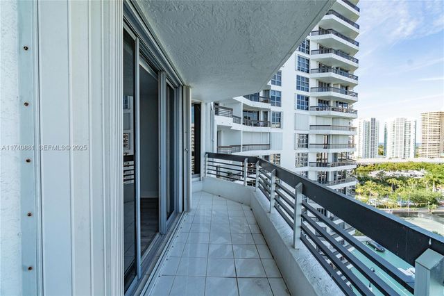 3530 Mystic Pointe Drive 1513, Aventura, FL 33180
