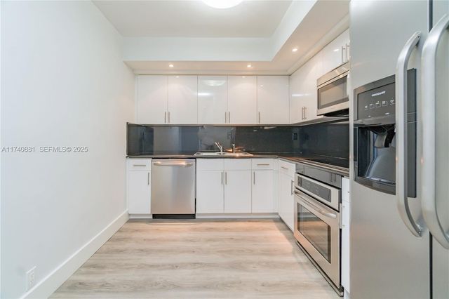 3530 Mystic Pointe Drive 1513, Aventura, FL 33180