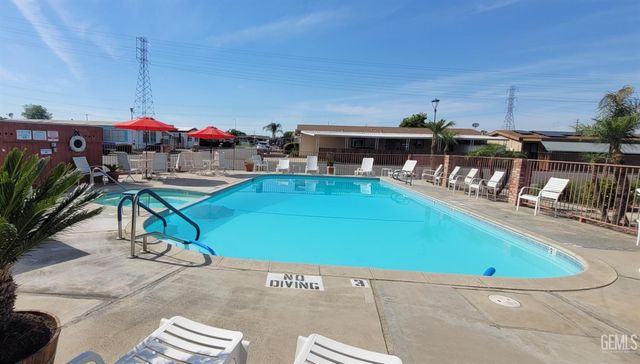 4304 Sabal Court, Bakersfield, CA 93301