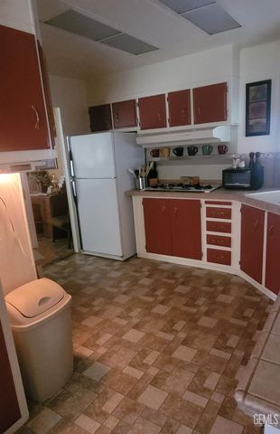 4304 Sabal Court, Bakersfield, CA 93301
