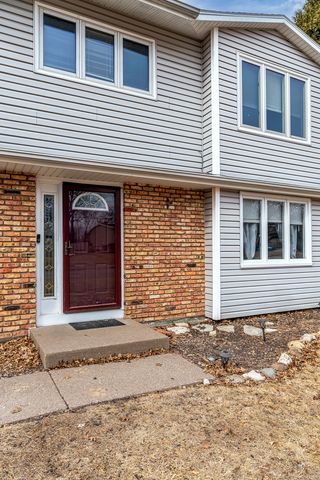 4318 18th Street, Bettendorf, IA 52722