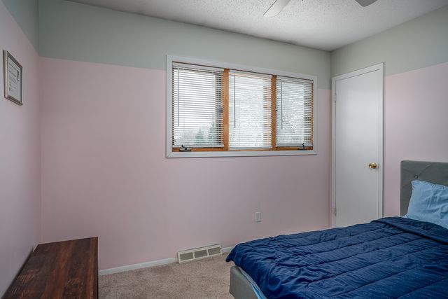 4318 18th Street, Bettendorf, IA 52722