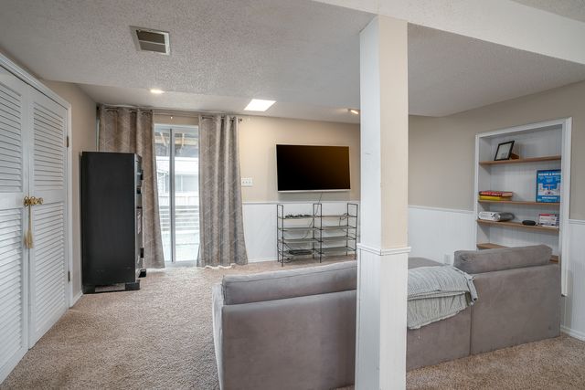 4318 18th Street, Bettendorf, IA 52722