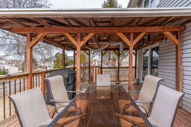 4318 18th Street, Bettendorf, IA 52722