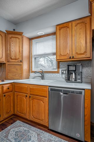 4318 18th Street, Bettendorf, IA 52722