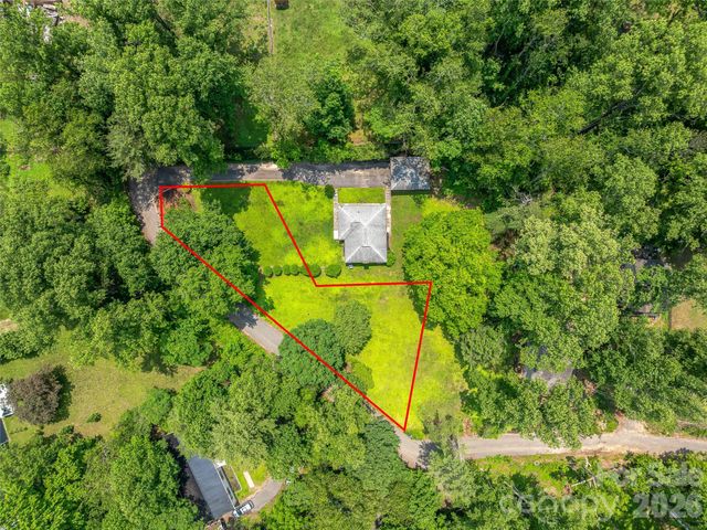 99999 W Skyland Circle 2-3, Asheville, NC 28804