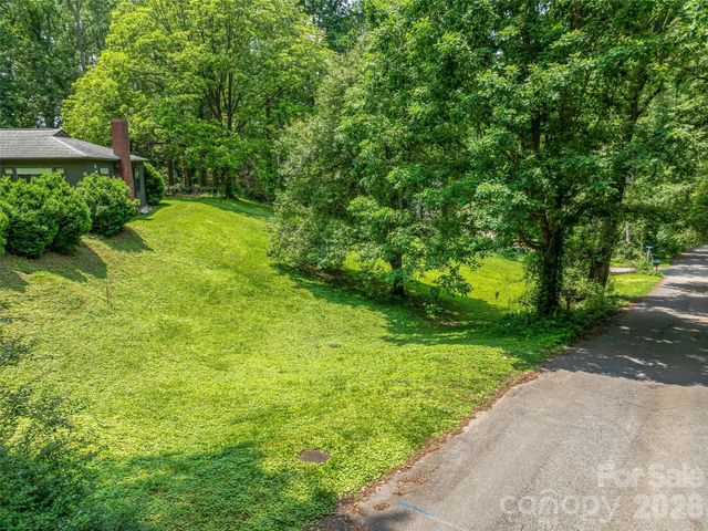 99999 W Skyland Circle 2-3, Asheville, NC 28804