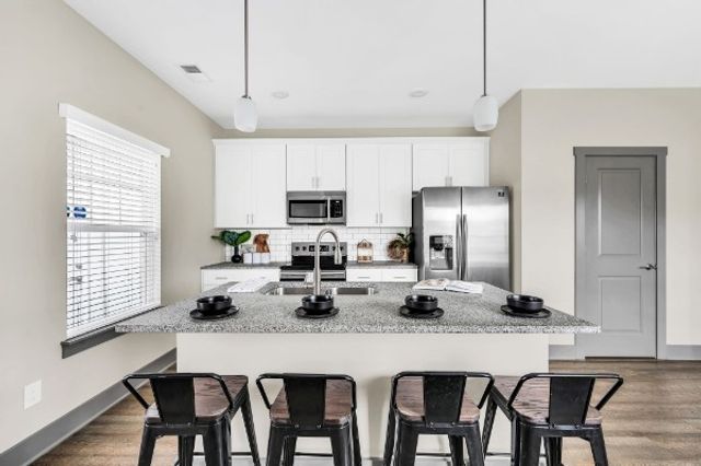 605 Bristol Creek Dr, Nashville, TN 37221
