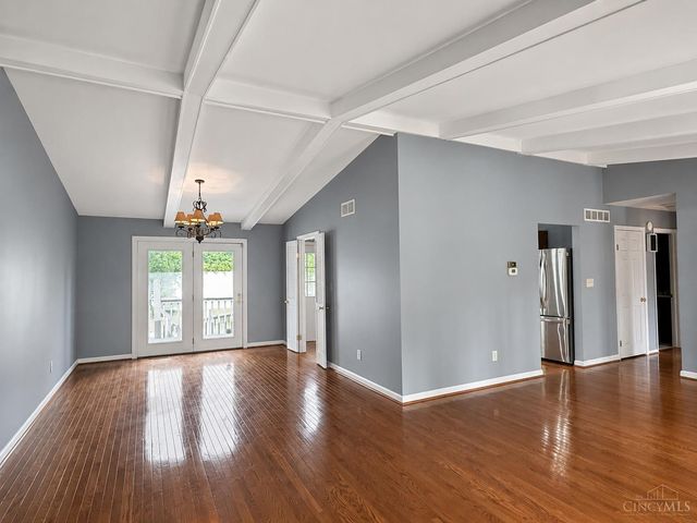 8354 Shadowpoint Court, Montgomery, OH 45242