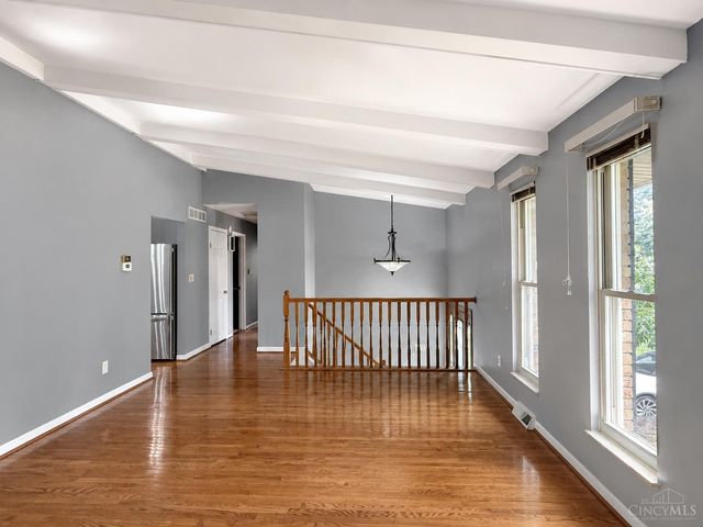 8354 Shadowpoint Court, Montgomery, OH 45242