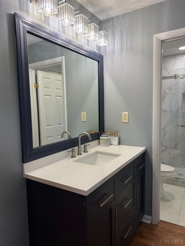8354 Shadowpoint Court, Montgomery, OH 45242