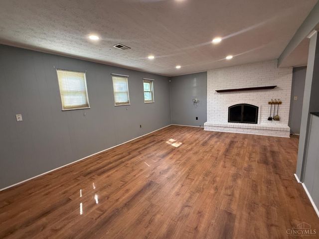 8354 Shadowpoint Court, Montgomery, OH 45242