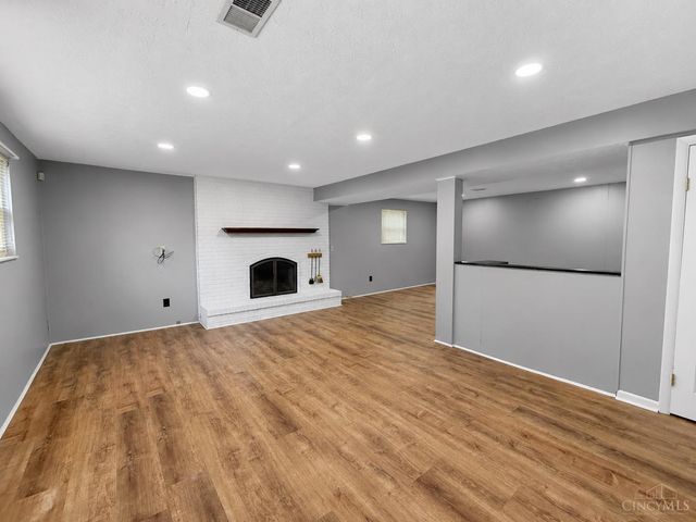 8354 Shadowpoint Court, Montgomery, OH 45242