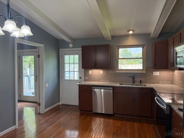8354 Shadowpoint Court, Montgomery, OH 45242