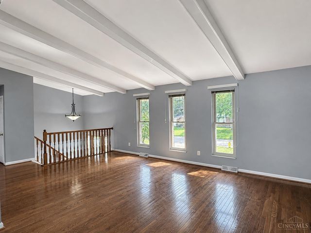 8354 Shadowpoint Court, Montgomery, OH 45242
