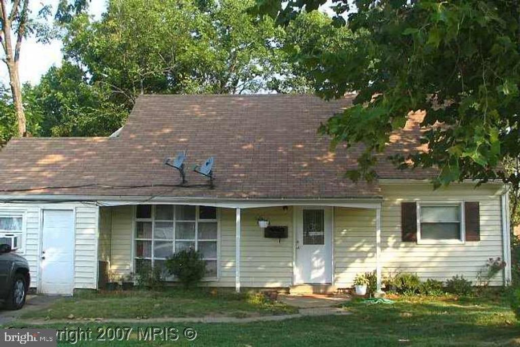 10110 LOMOND DR, Manassas, VA 20109