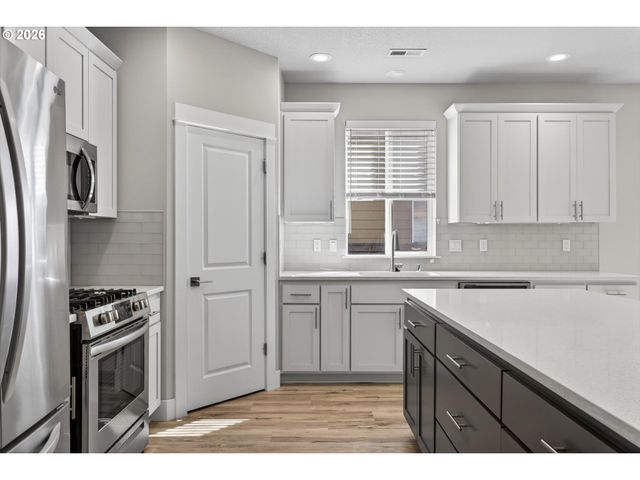 6909 Ne 72ND Way, Vancouver, WA 98661