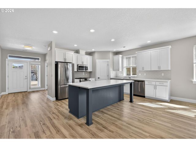 6909 Ne 72ND Way, Vancouver, WA 98661