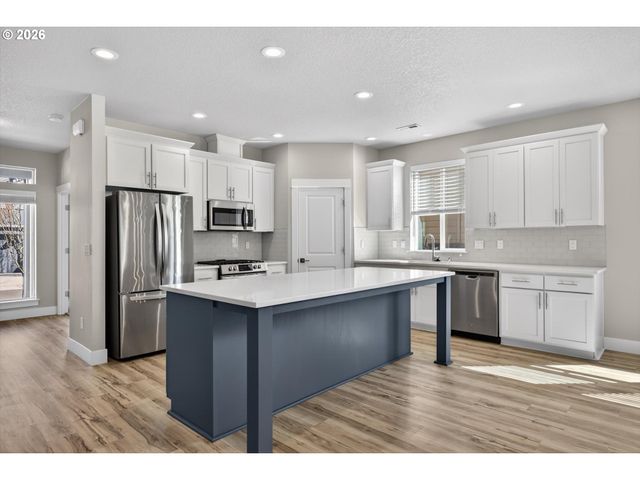 6909 Ne 72ND Way, Vancouver, WA 98661