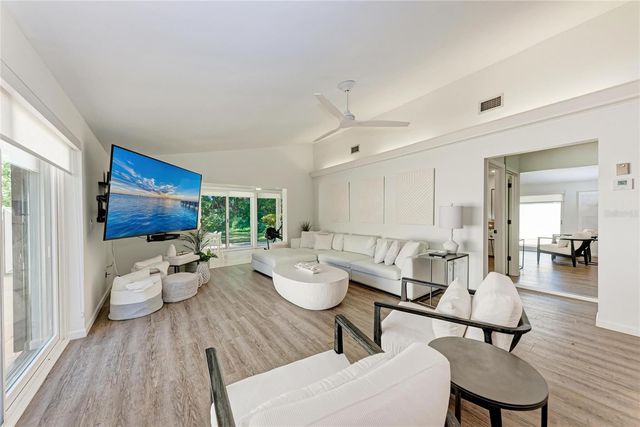 6416 WOOD OWL CIRCLE, Bradenton, FL 34210