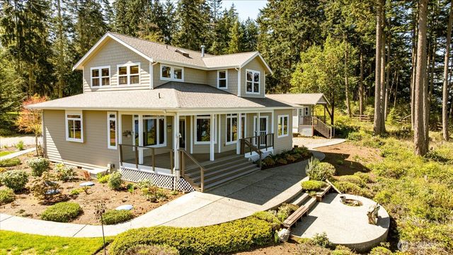 1202 NE Burnham Place, Coupeville, WA 98239