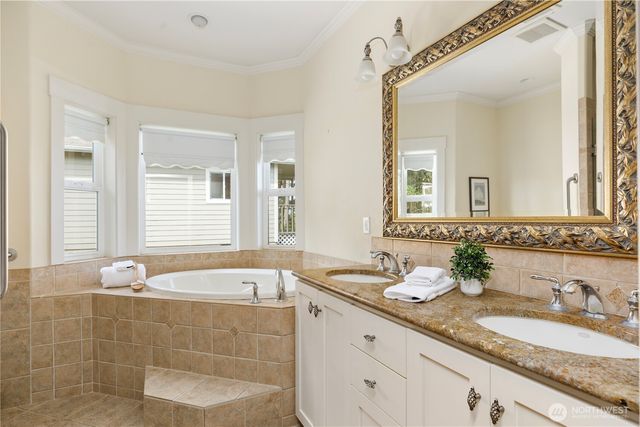 1202 NE Burnham Place, Coupeville, WA 98239